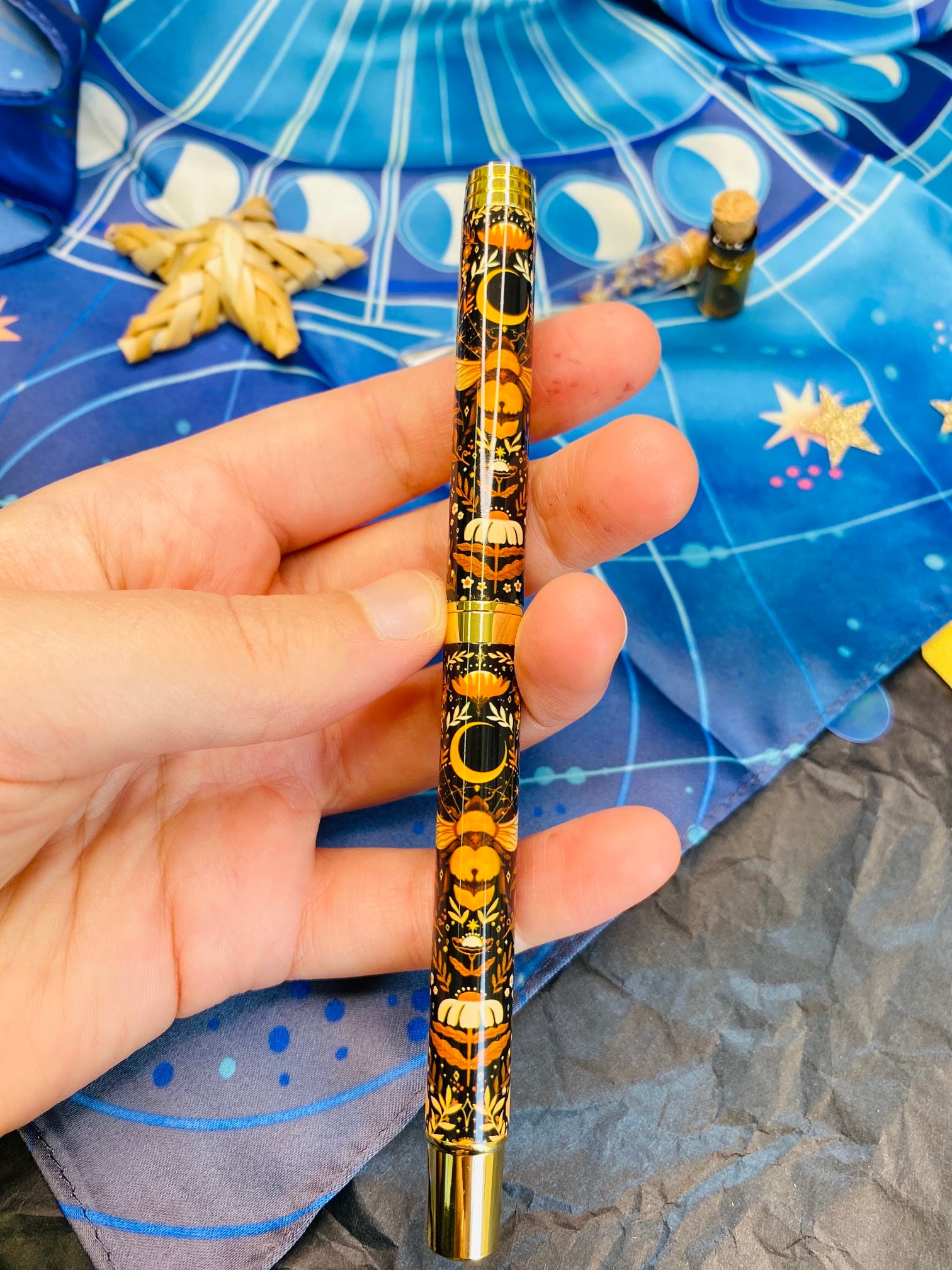 08 Black Jelly roll pen – Queen Bee Creations Home